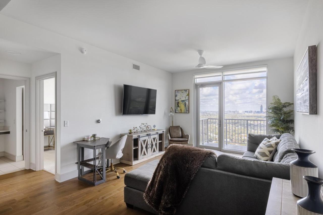 Medcenter Vacation Glasspad Skyline Views, 1 Free Prking Spot, Sleeps 4, Ask For Rental Car Option יוסטון מראה חיצוני תמונה